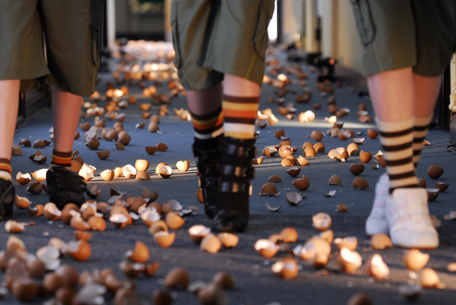 Nest (performance documentation: Walking on Eggshells) Sarah Cole, 2008, photograph Kevin Dutton